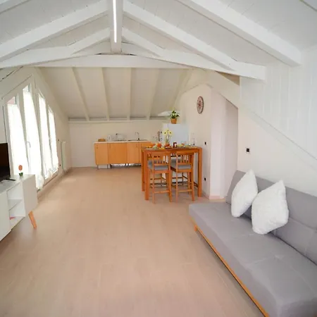 Ca' Mari Apartment